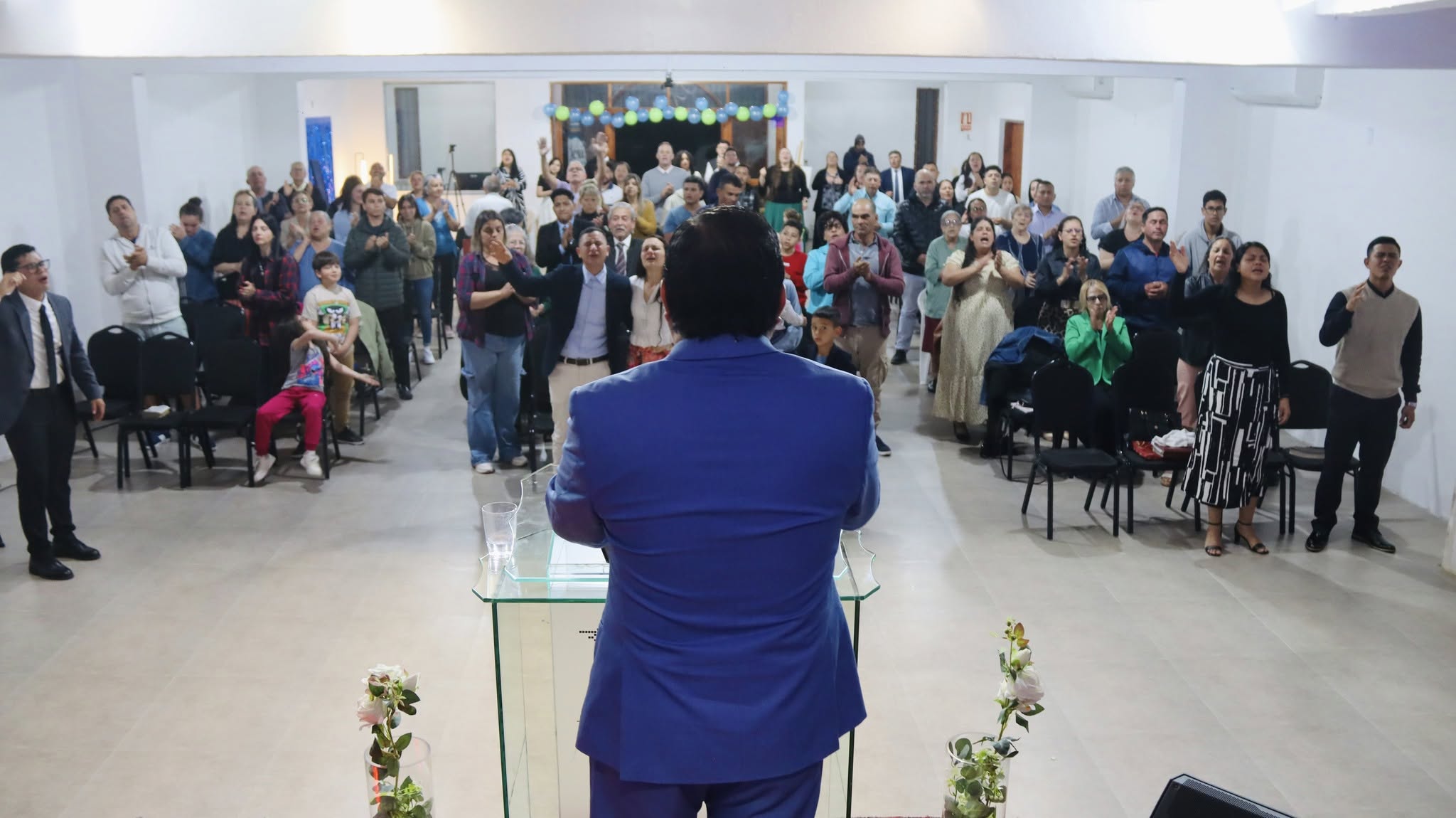 Reunión de celebración dominical en el templo sede de IEANJESÚS Maldonado
