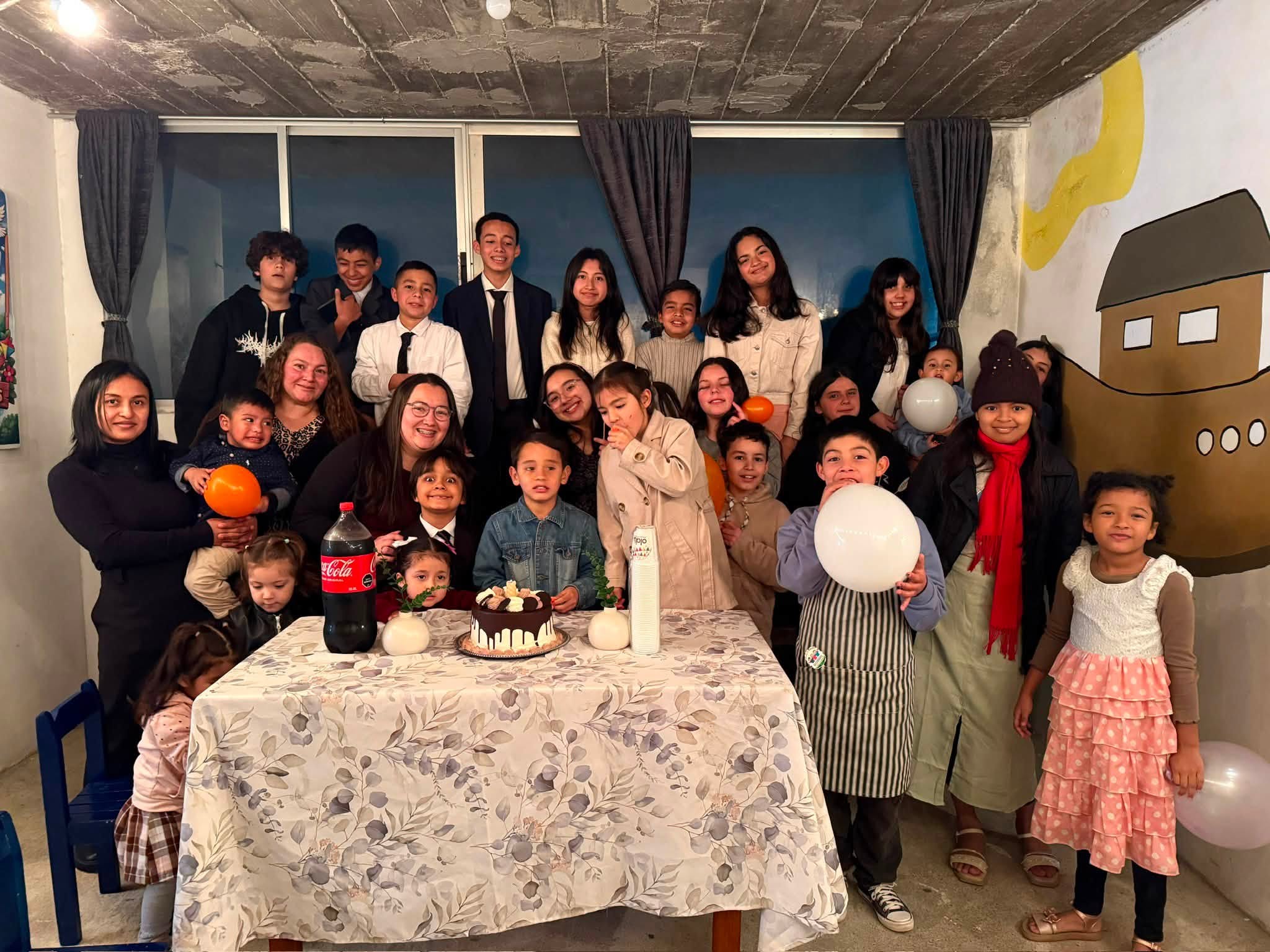 Momento de oración y comunión espiritual en la Gran Celebración de domingo
